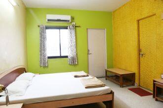 Hotel Kishan Lodging, Ahmednagar 2